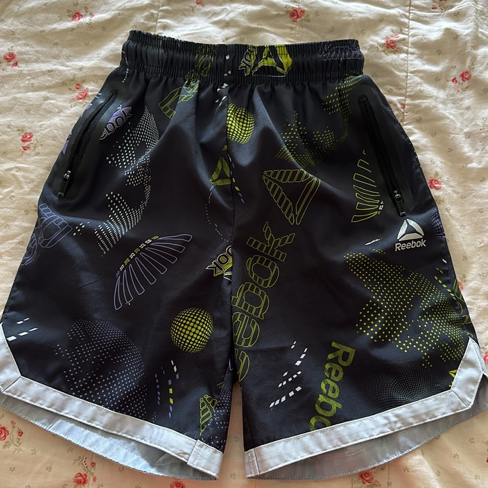Reebok boy’s shorts. Size 6/7. Like new condition
